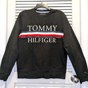 Tommy Hilfiger Women's Med Red White Blue Graphic Logo V-Stitch Sweatshirt Black
